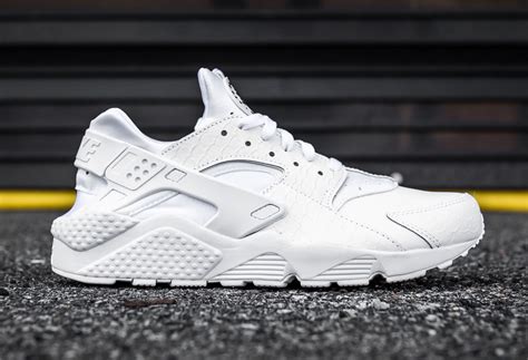 fake nike huarache white|nike huarache white and black.